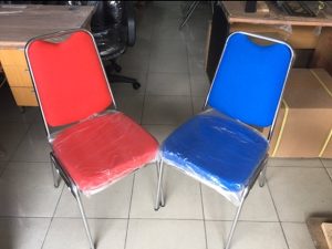 Kursi Kantor Chairman Bahan PVC yang Menarik dan Modern