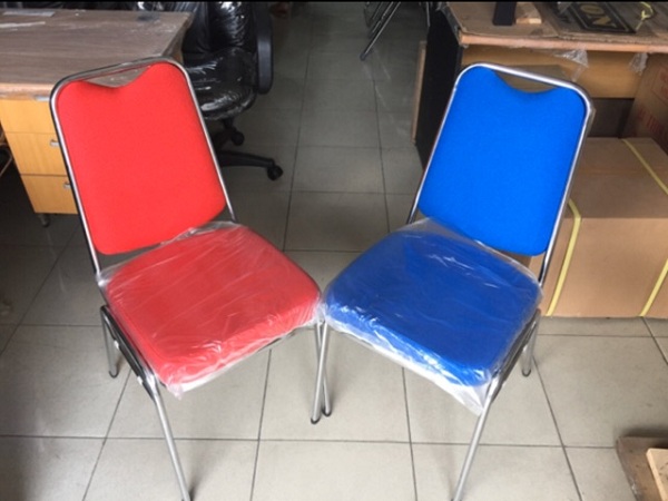 Kursi Kantor Chairman Bahan PVC yang Menarik dan Modern